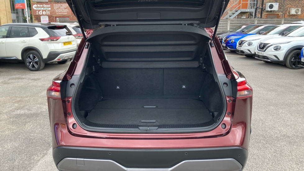 Nissan Qashqai 1.3 DiG-T MH N-Connecta 5dr Petrol Hatchback - Image 4