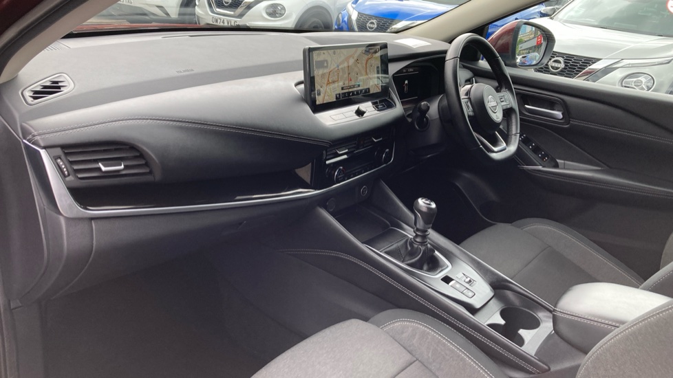 Nissan Qashqai 1.3 DiG-T MH N-Connecta 5dr Petrol Hatchback - Image 9