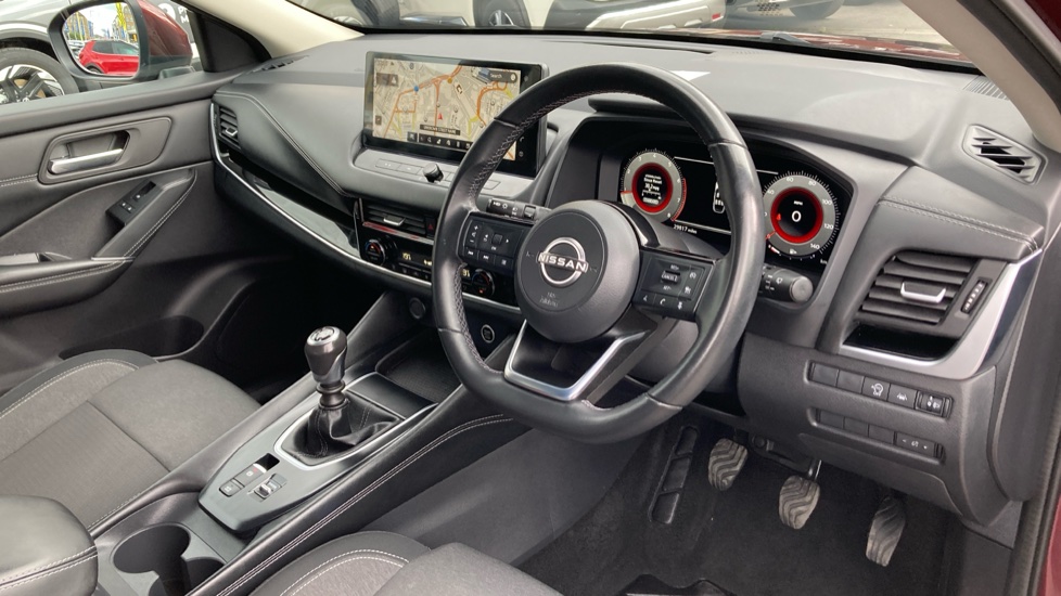 Nissan Qashqai 1.3 DiG-T MH N-Connecta 5dr Petrol Hatchback - Image 11