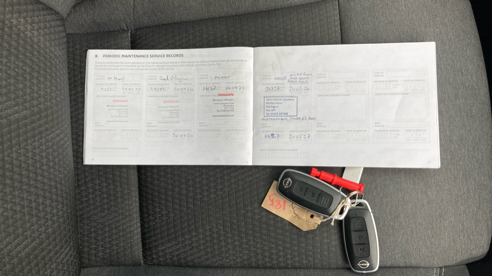 Nissan Qashqai 1.3 DiG-T MH N-Connecta 5dr Petrol Hatchback - Image 19