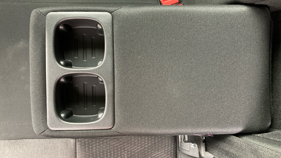 Nissan Qashqai 1.3 DiG-T MH N-Connecta 5dr Petrol Hatchback - Image 23