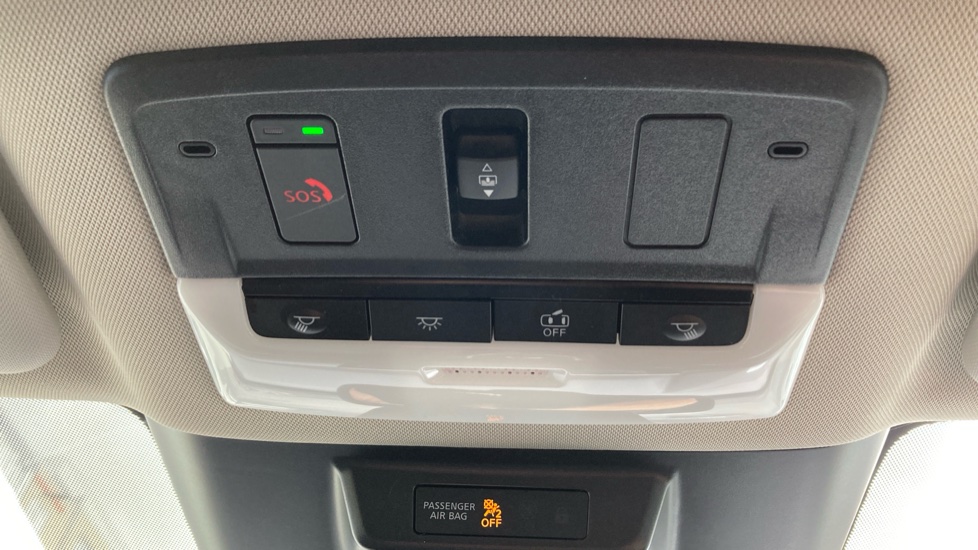 Nissan Qashqai 1.3 DiG-T MH N-Connecta 5dr Petrol Hatchback - Image 34