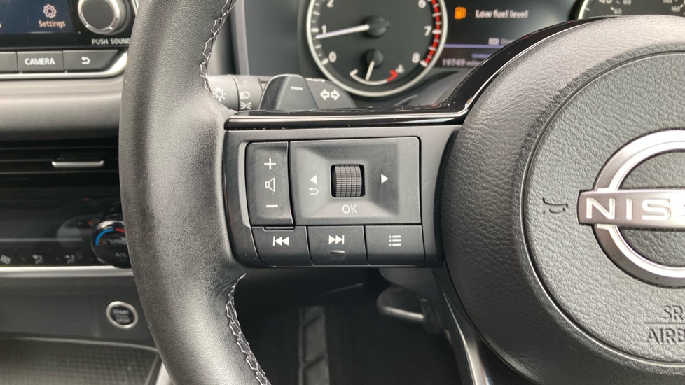 Nissan Qashqai 1.3 DiG-T MH 158 Acenta Premium 5dr Xtronic Petrol Hatchback - Image 26