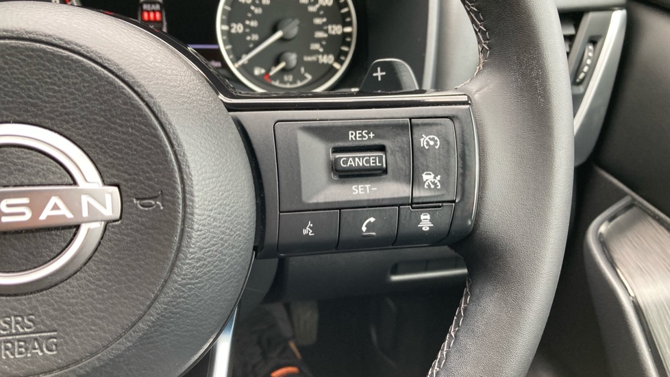 Nissan Qashqai 1.3 DiG-T MH 158 Acenta Premium 5dr Xtronic Petrol Hatchback - Image 27