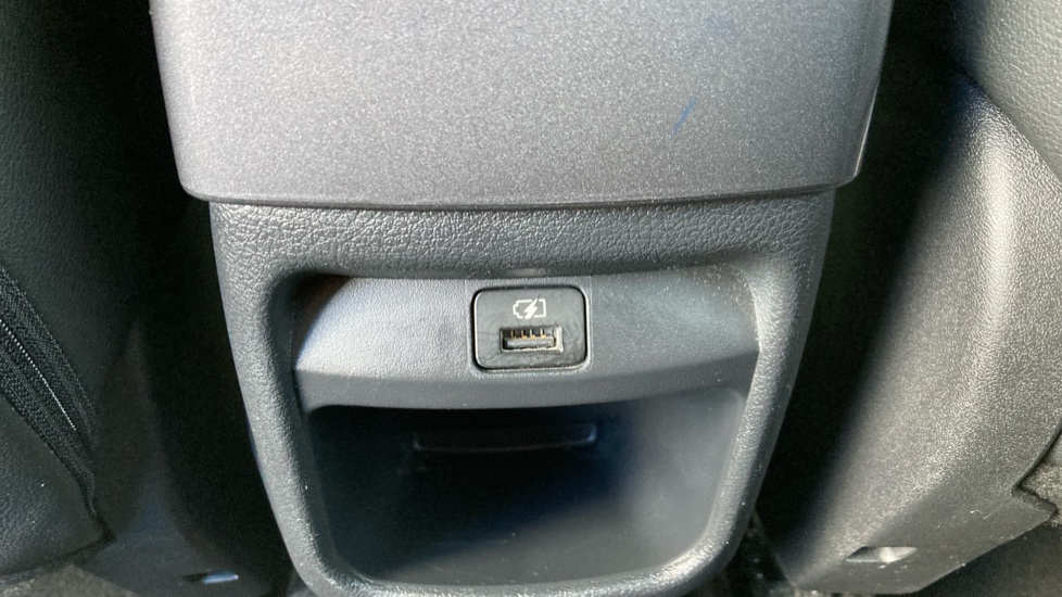 Nissan Juke 1.0 DiG-T 114 Tekna 5dr DCT Petrol Hatchback - Image 21