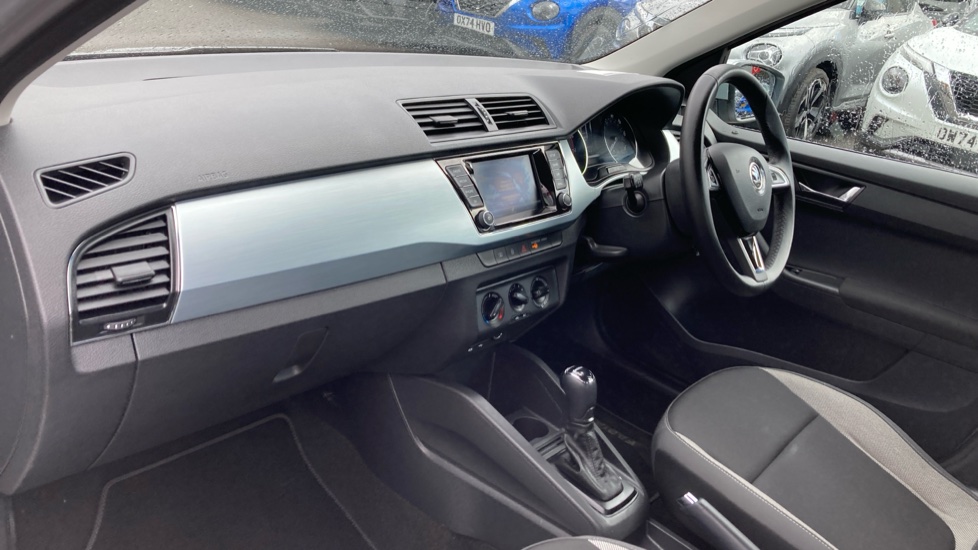 Skoda Fabia 1.0 TSI 110 SE 5dr DSG Petrol Hatchback - Image 9