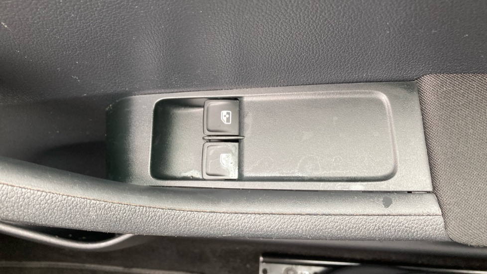 Skoda Fabia 1.0 TSI 110 SE 5dr DSG Petrol Hatchback - Image 27