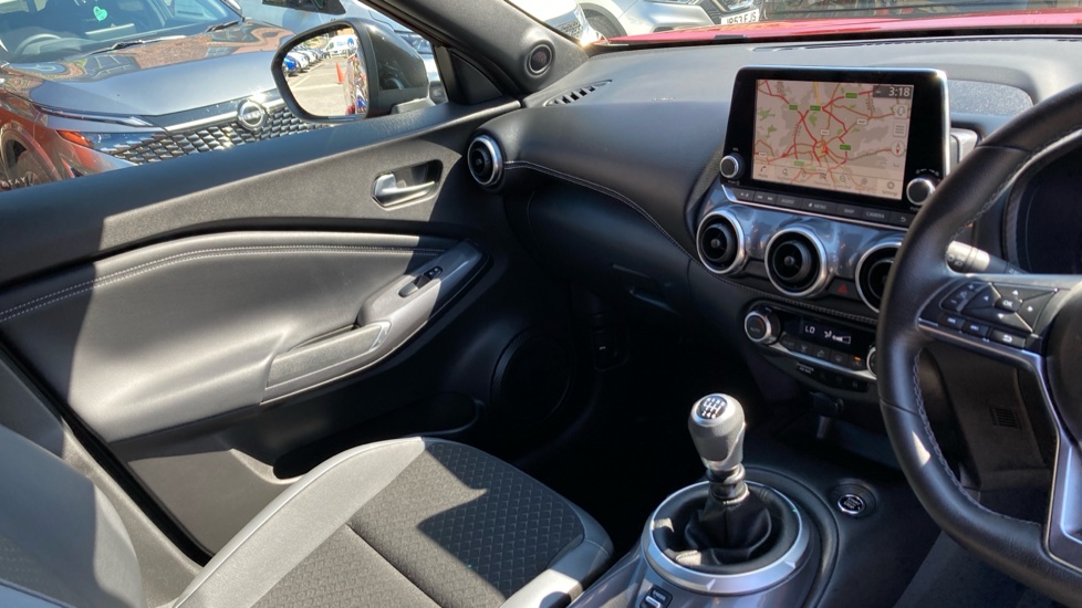 Nissan Juke 1.0 DiG-T 114 N-Connecta 5dr Petrol Hatchback - Image 14