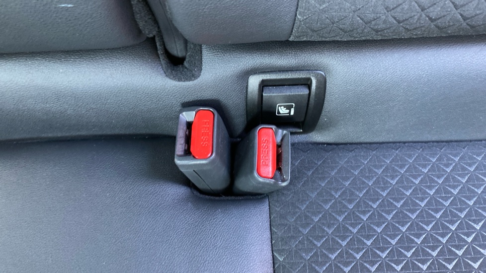 Nissan Juke 1.0 DiG-T 114 N-Connecta 5dr Petrol Hatchback - Image 17