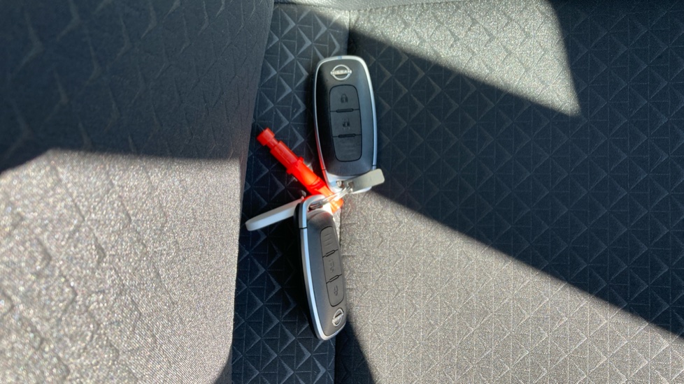 Nissan Juke 1.0 DiG-T 114 N-Connecta 5dr Petrol Hatchback - Image 20