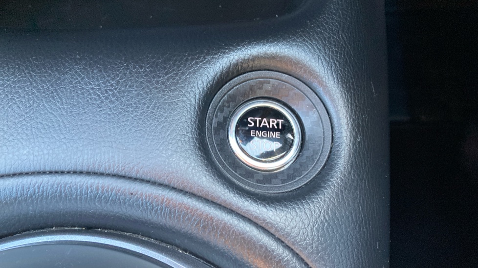 Nissan Juke 1.0 DiG-T 114 N-Connecta 5dr Petrol Hatchback - Image 25