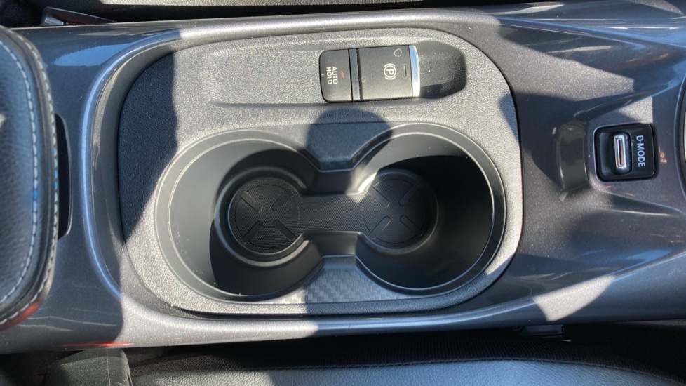 Nissan Juke 1.0 DiG-T 114 N-Connecta 5dr Petrol Hatchback - Image 27