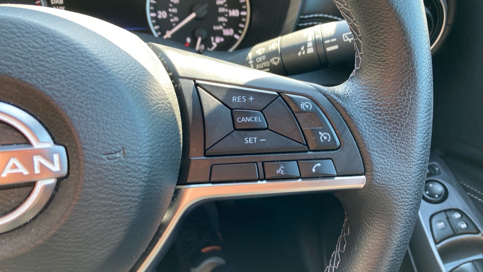 Nissan Juke 1.0 DiG-T 114 N-Connecta 5dr Petrol Hatchback - Image 29