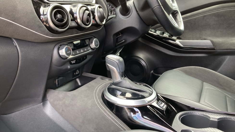Nissan Juke 1.6 Hybrid Tekna+ 5dr Auto Hybrid Hatchback - Image 13