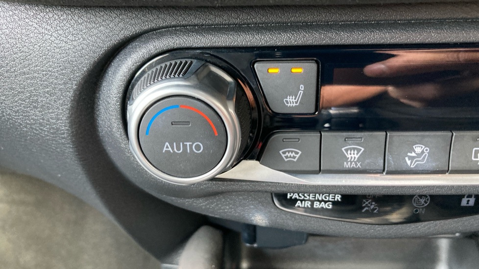 Nissan Juke 1.6 Hybrid Tekna+ 5dr Auto Hybrid Hatchback - Image 24