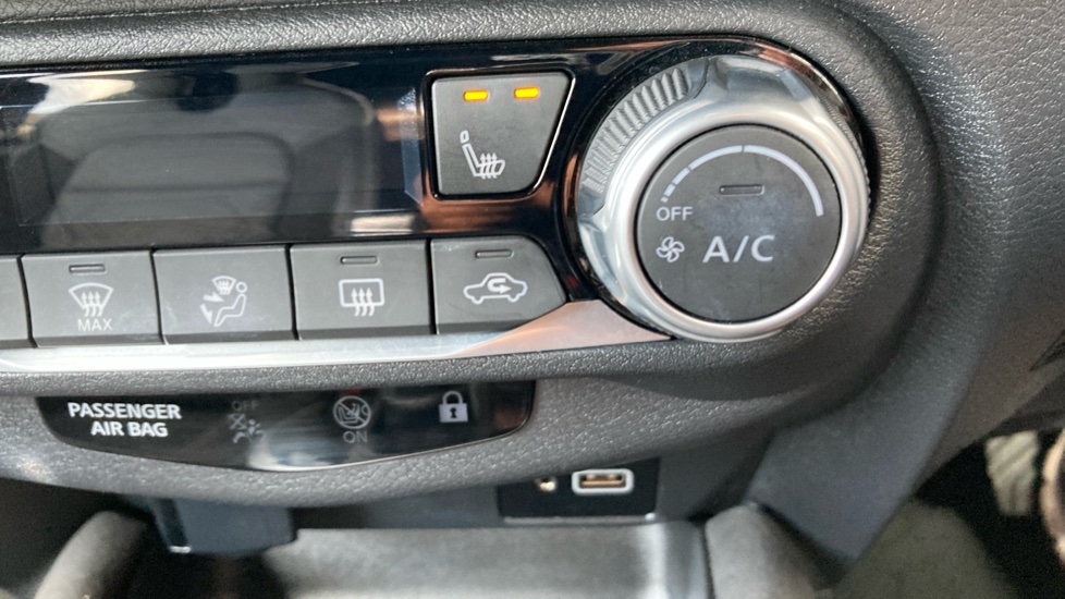 Nissan Juke 1.6 Hybrid Tekna+ 5dr Auto Hybrid Hatchback - Image 25