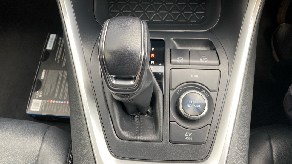 Toyota RAV4 2.5 VVT-i Hybrid Excel 5dr CVT Hybrid Estate - Image 24