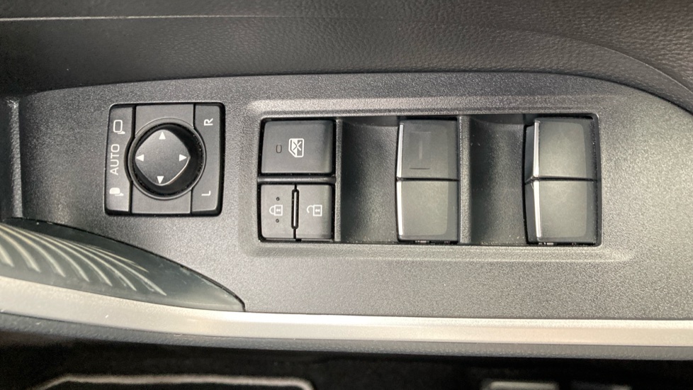 Toyota RAV4 2.5 VVT-i Hybrid Excel 5dr CVT Hybrid Estate - Image 30