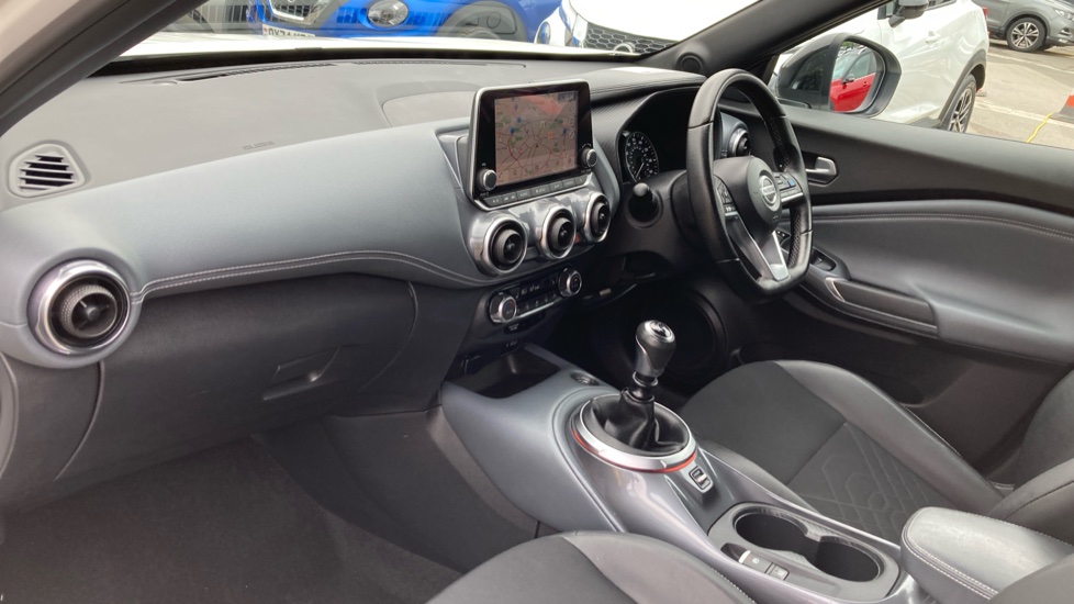 Nissan Juke 1.0 DiG-T 114 Tekna 5dr Petrol Hatchback - Image 9