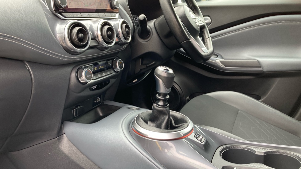 Nissan Juke 1.0 DiG-T 114 Tekna 5dr Petrol Hatchback - Image 13