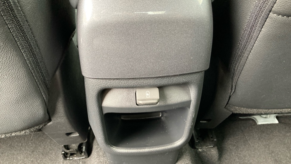 Nissan Juke 1.0 DiG-T 114 Tekna 5dr Petrol Hatchback - Image 21
