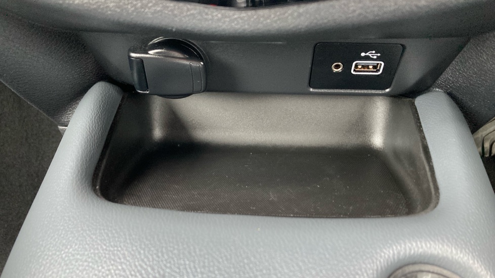 Nissan Juke 1.0 DiG-T 114 Tekna 5dr Petrol Hatchback - Image 26