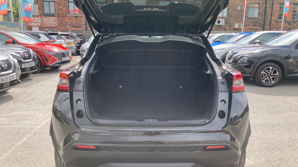 Nissan Juke 1.0 DiG-T 114 N-Connecta 5dr Petrol Hatchback - Image 4