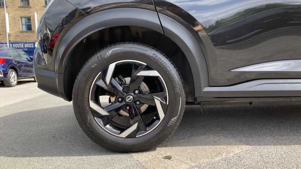Nissan Juke 1.0 DiG-T 114 N-Connecta 5dr Petrol Hatchback - Image 7
