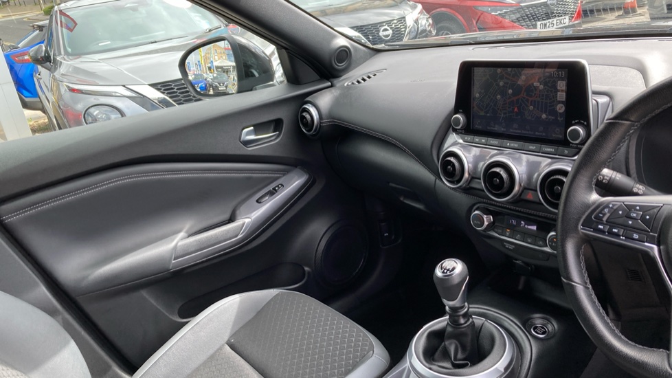 Nissan Juke 1.0 DiG-T 114 N-Connecta 5dr Petrol Hatchback - Image 14