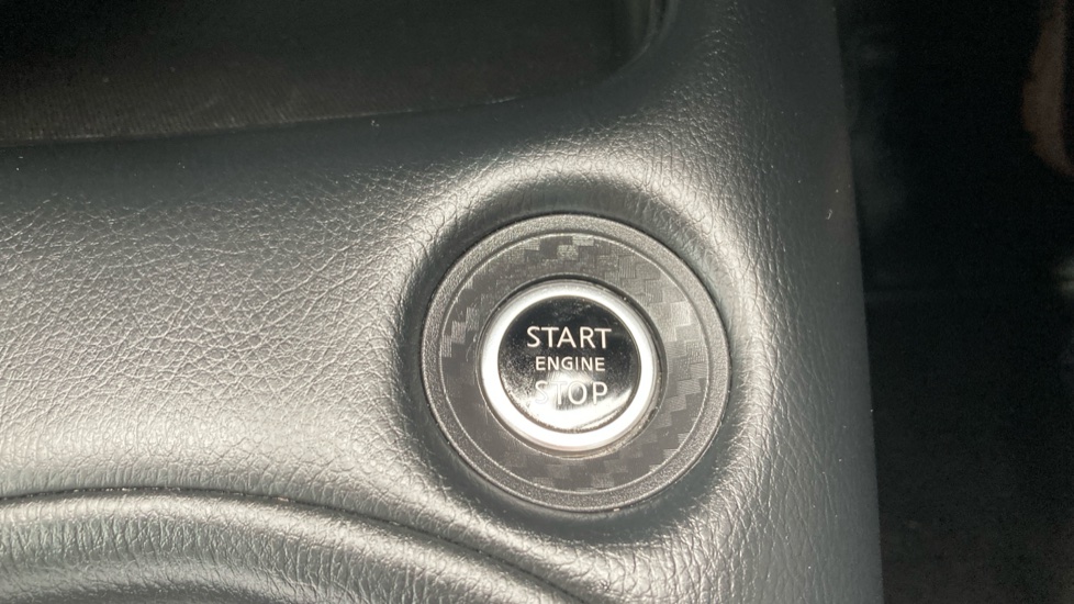 Nissan Juke 1.0 DiG-T 114 N-Connecta 5dr Petrol Hatchback - Image 25