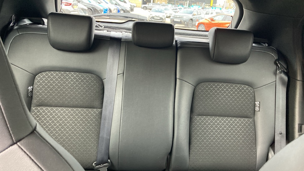 Nissan Juke 1.6 Hybrid N-Connecta 5dr Auto Hybrid Hatchback - Image 15