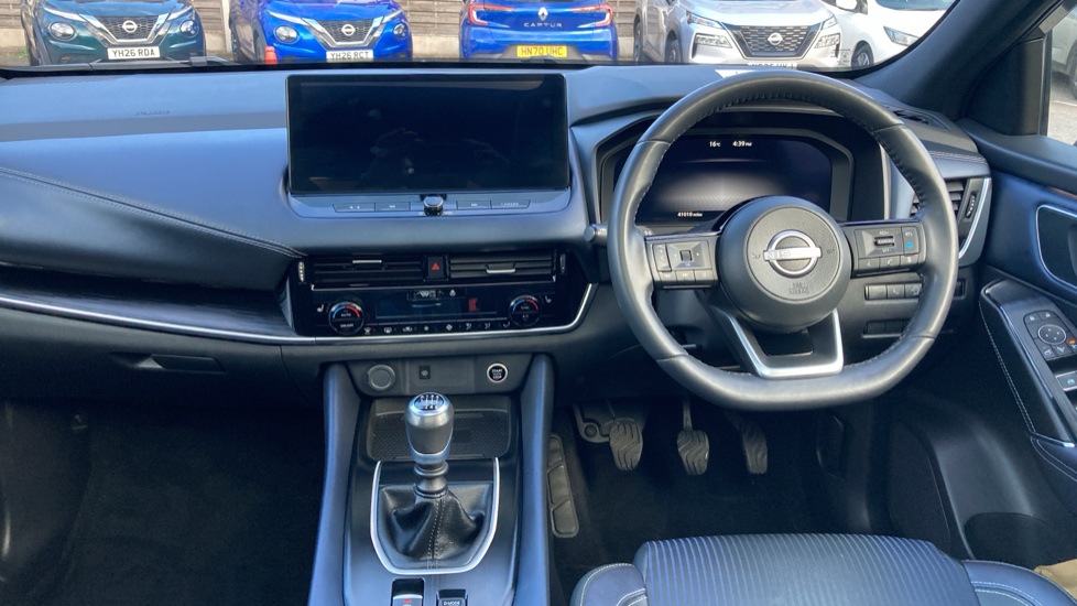 Nissan Qashqai 1.3 DiG-T MH Tekna 5dr Petrol Hatchback - Image 10