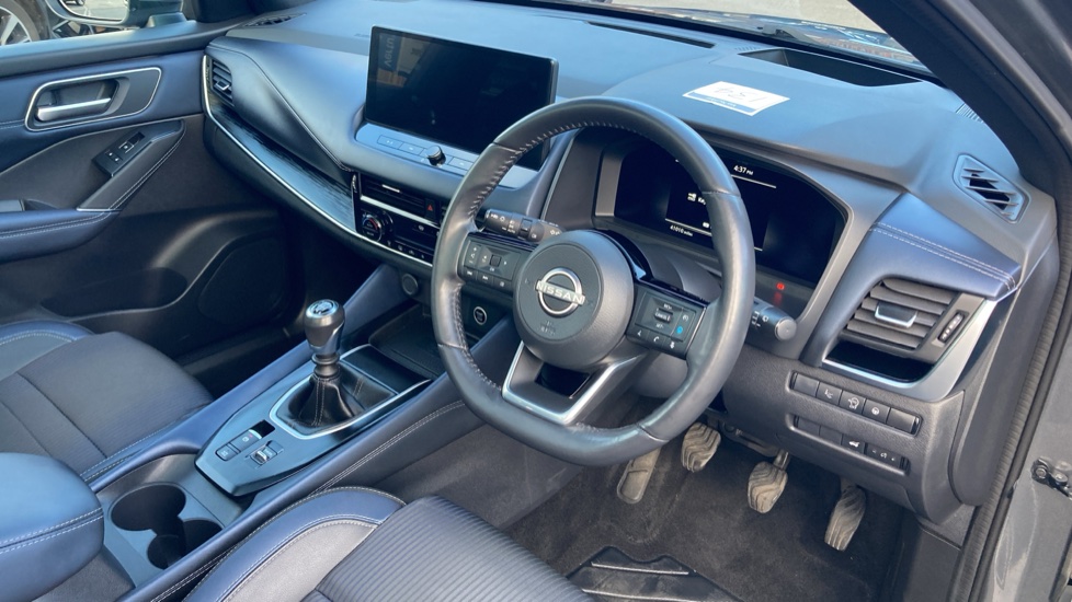 Nissan Qashqai 1.3 DiG-T MH Tekna 5dr Petrol Hatchback - Image 11