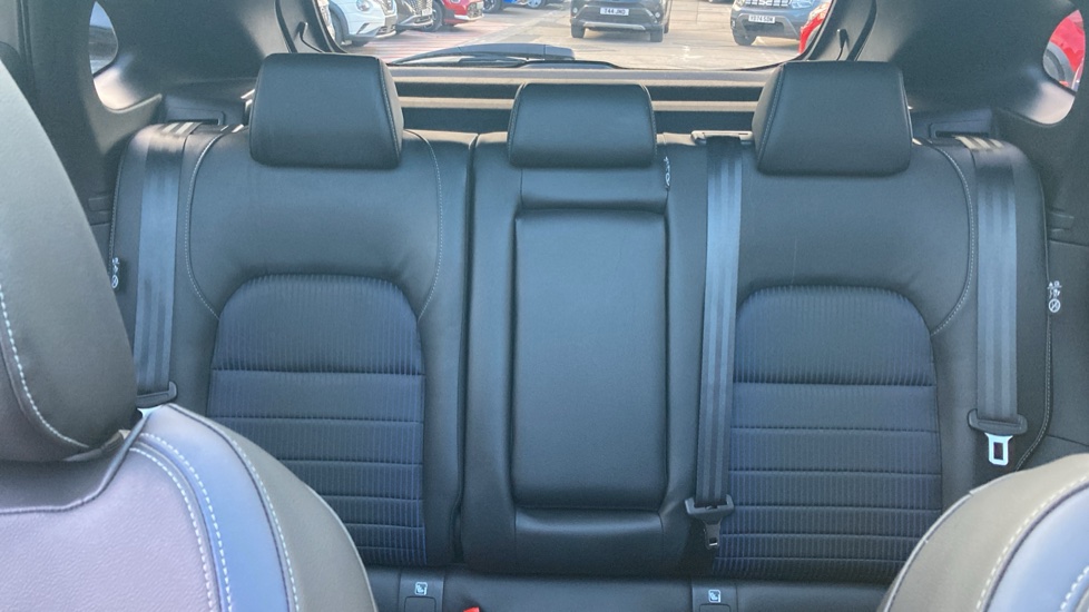 Nissan Qashqai 1.3 DiG-T MH Tekna 5dr Petrol Hatchback - Image 15