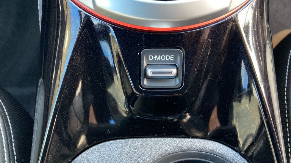 Nissan Juke 1.0 DiG-T 114 Tekna+ 5dr Petrol Hatchback - Image 23