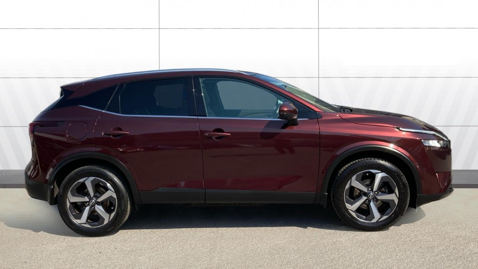 Nissan Qashqai 1.3 DiG-T MH N-Connecta 5dr Petrol Hatchback - Image 5
