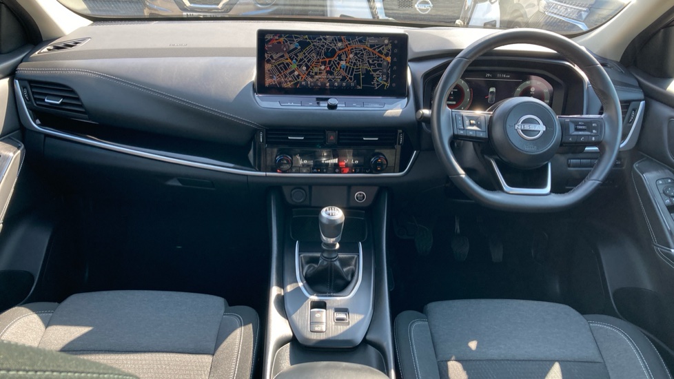 Nissan Qashqai 1.3 DiG-T MH N-Connecta 5dr Petrol Hatchback - Image 10