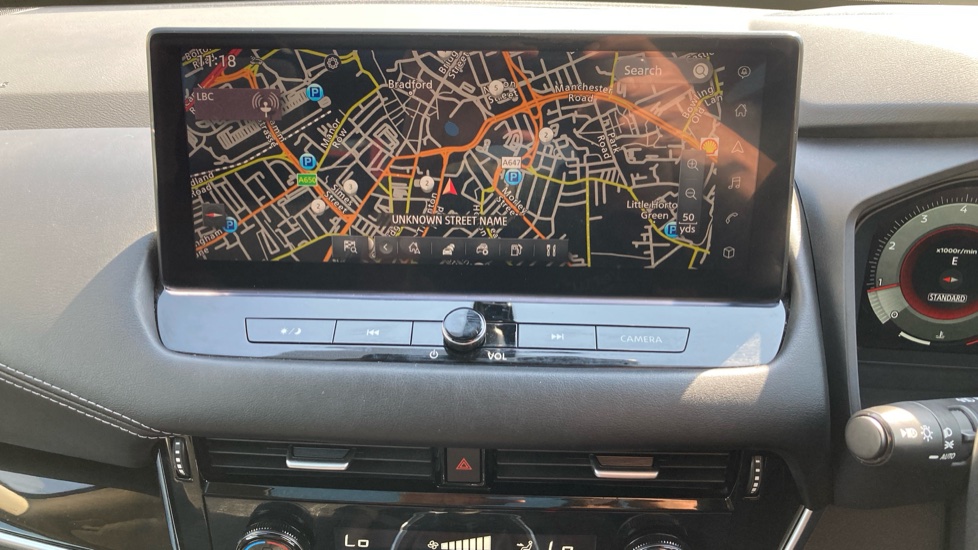 Nissan Qashqai 1.3 DiG-T MH N-Connecta 5dr Petrol Hatchback - Image 12