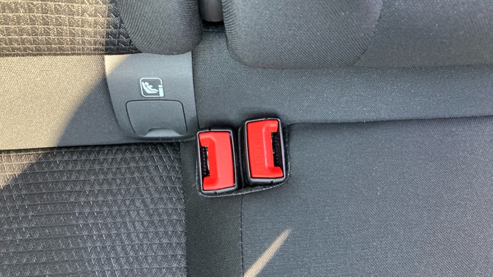 Nissan Qashqai 1.3 DiG-T MH N-Connecta 5dr Petrol Hatchback - Image 17