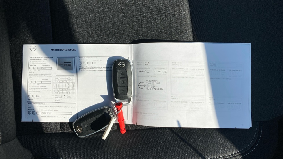 Nissan Qashqai 1.3 DiG-T MH N-Connecta 5dr Petrol Hatchback - Image 19