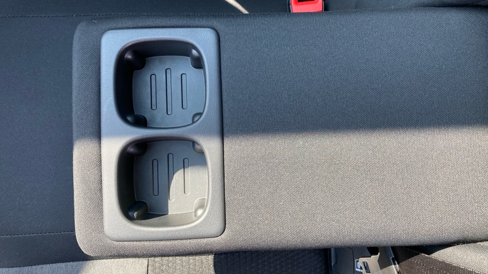 Nissan Qashqai 1.3 DiG-T MH N-Connecta 5dr Petrol Hatchback - Image 23