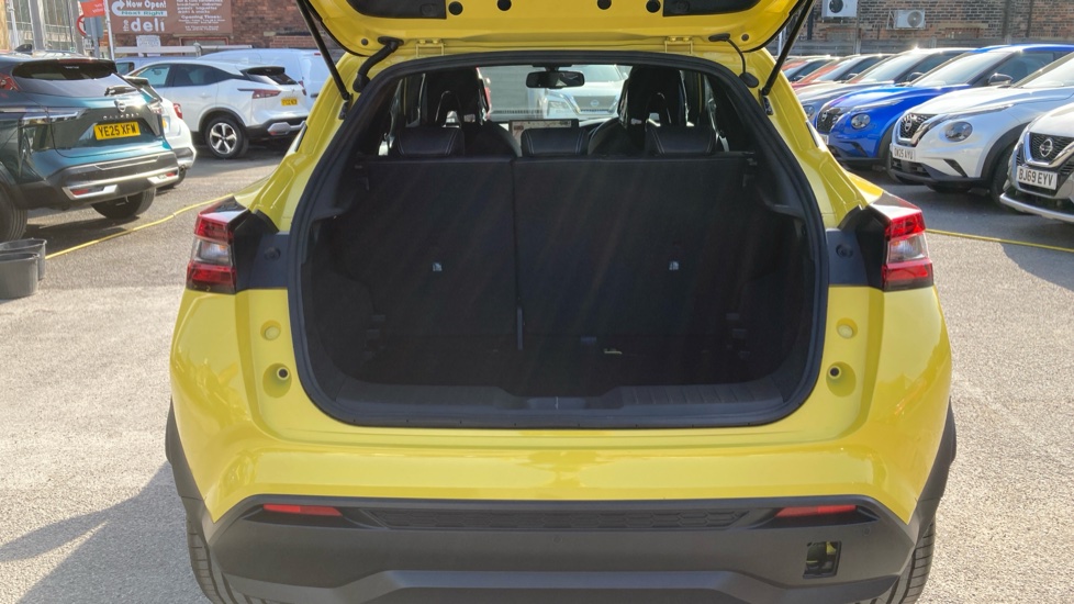 Nissan Juke 1.0 DiG-T Tekna 5dr Petrol Hatchback - Image 4