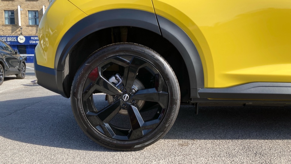 Nissan Juke 1.0 DiG-T Tekna 5dr Petrol Hatchback - Image 7