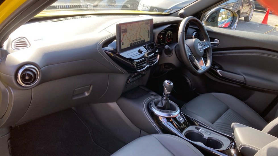 Nissan Juke 1.0 DiG-T Tekna 5dr Petrol Hatchback - Image 9