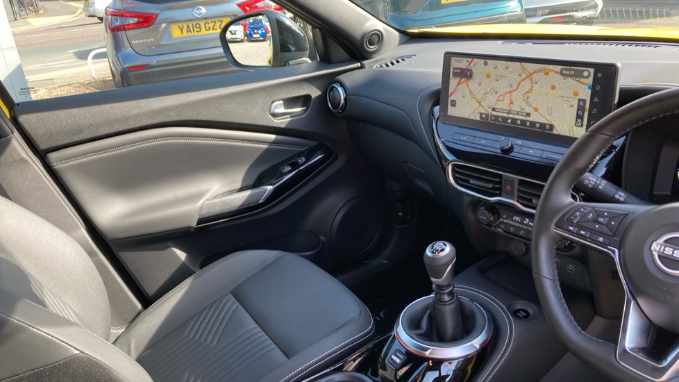 Nissan Juke 1.0 DiG-T Tekna 5dr Petrol Hatchback - Image 14