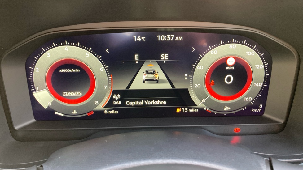 Nissan Juke 1.0 DiG-T Tekna 5dr Petrol Hatchback - Image 18