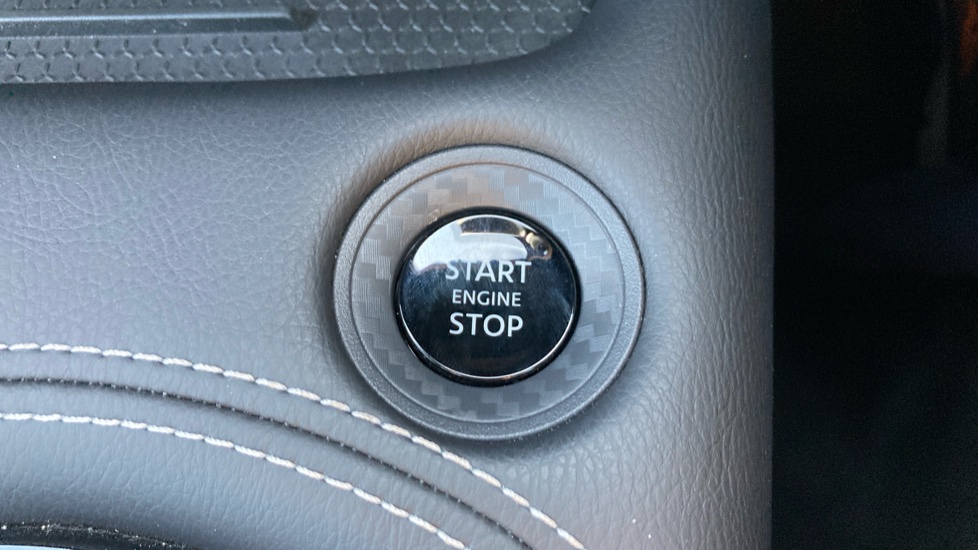 Nissan Juke 1.0 DiG-T Tekna 5dr Petrol Hatchback - Image 25