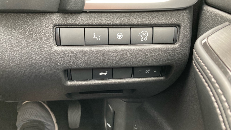 Nissan X-Trail 1.5 MHEV 163 Tekna 5dr [7 Seat] Xtronic Petrol Station Wagon - Image 34