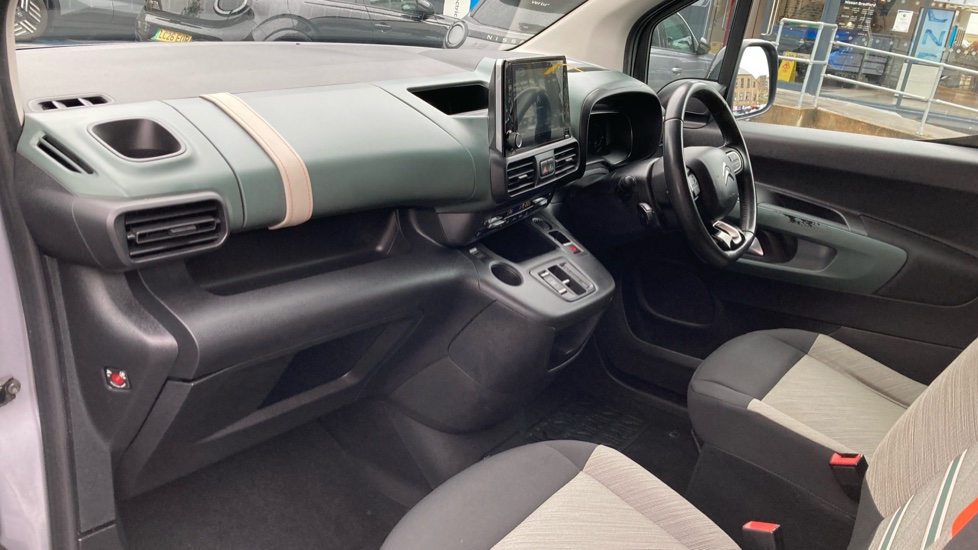 Citroen Berlingo 100kW Flair XTR M 50kWh 5dr Auto Electric Estate - Image 9