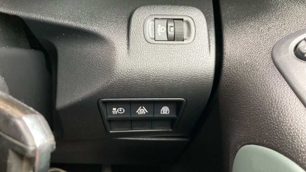 Citroen Berlingo 100kW Flair XTR M 50kWh 5dr Auto Electric Estate - Image 32